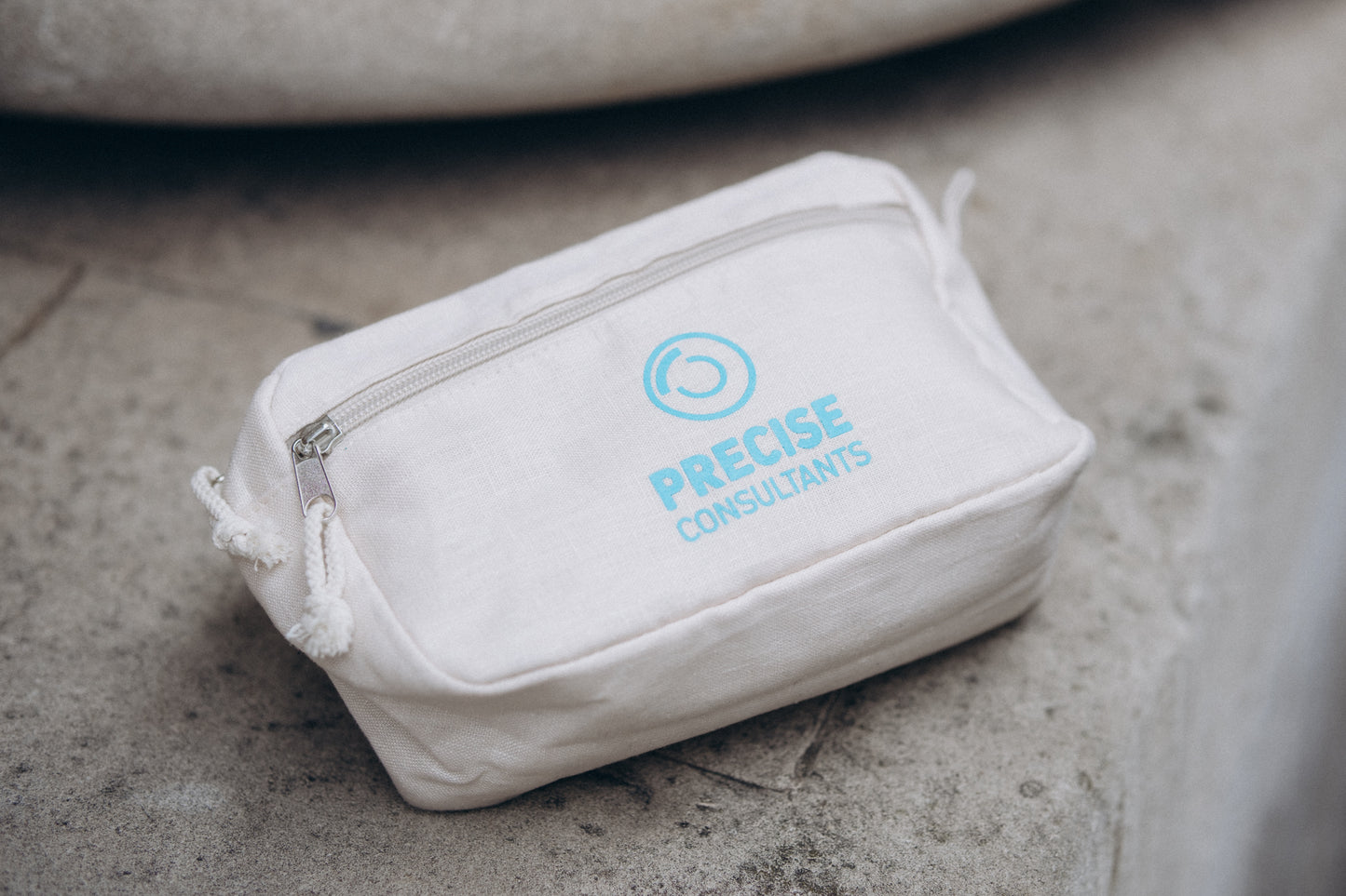 Singapore EXCLUSIVE: Wash Bag- Blue Logo